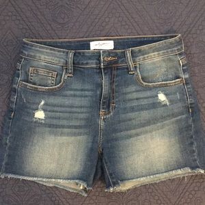 CarlyJean Los Angeles Revy Distressed Shorts